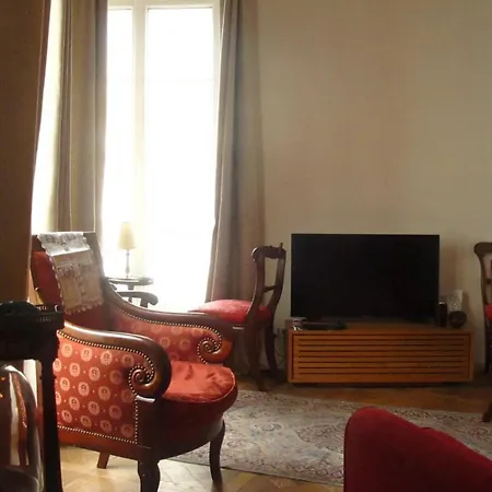 Apartment Charming Apt On The Banks Of The Seine